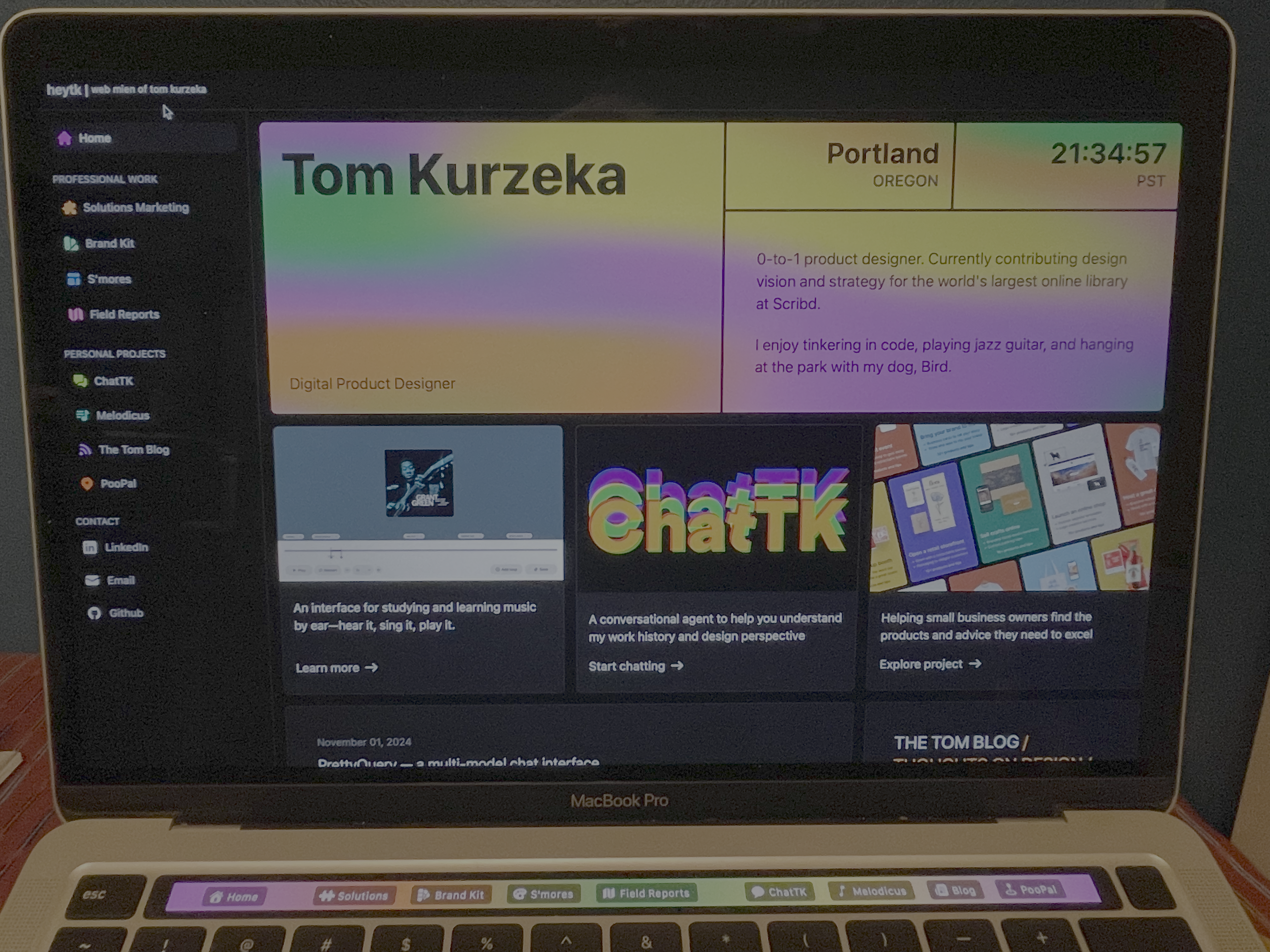 The final result: a TouchBar with an animated gradient background that serves as navigation for the website.